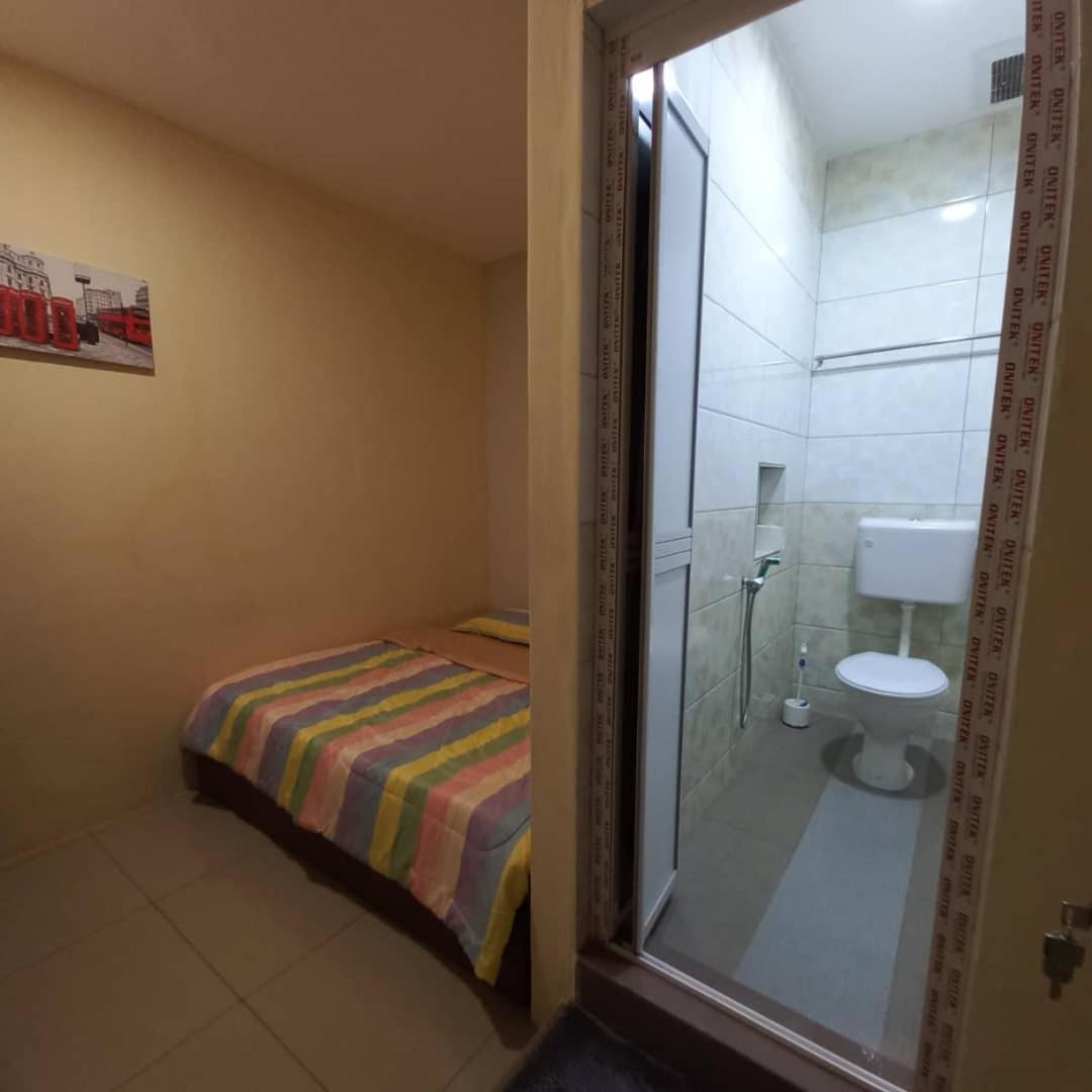 Happy Homestay Lukut Port Dickson Exterior photo